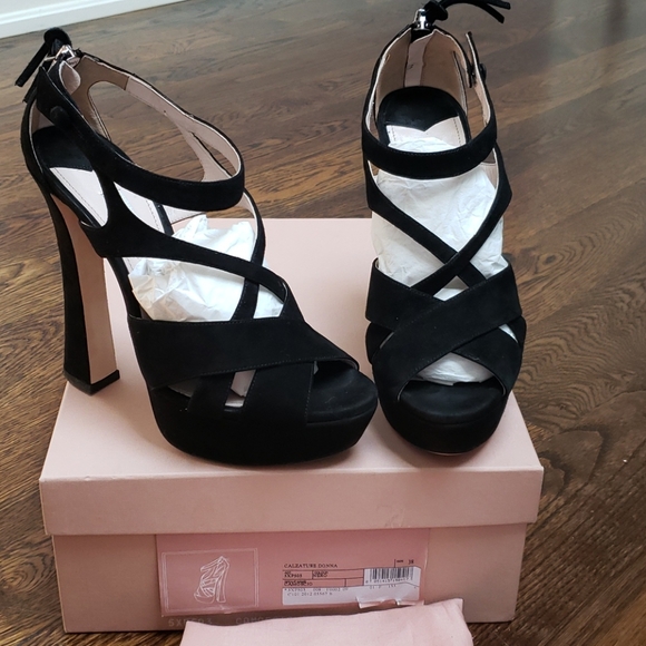 AUTHENTIC MiuMiu Sandals - Picture 8 of 8